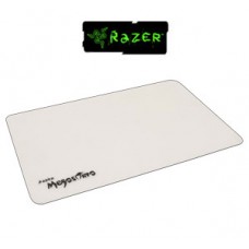 Razer Megasoma - Hard And Soft Hybrid Tracking White High Durable Translucent Silicone Accented With Luminous Imbedded Logo Ambient Glow 350x230x2mm - Retail Pack Razer Megasoma - Hard And Soft Hybrid Tracking White High Durable Translucent Silicone Accented With Luminous Imbedded Logo Ambient Glow 350x230x2mm - Retail Pack