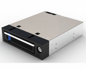 Icydock Mb876sk 1x Hot-Swappable 3.5" In 1x 5.25" Bay - Sata6g Mobile Rack Anti-Shank Design Aluminum Black Key-Lock 40mm Rear Fan ; Interchangeable Tray ( It-I5xit Or It-I45xit ) Compatible With External Enclosure : Mb561s-4s Mb559us M